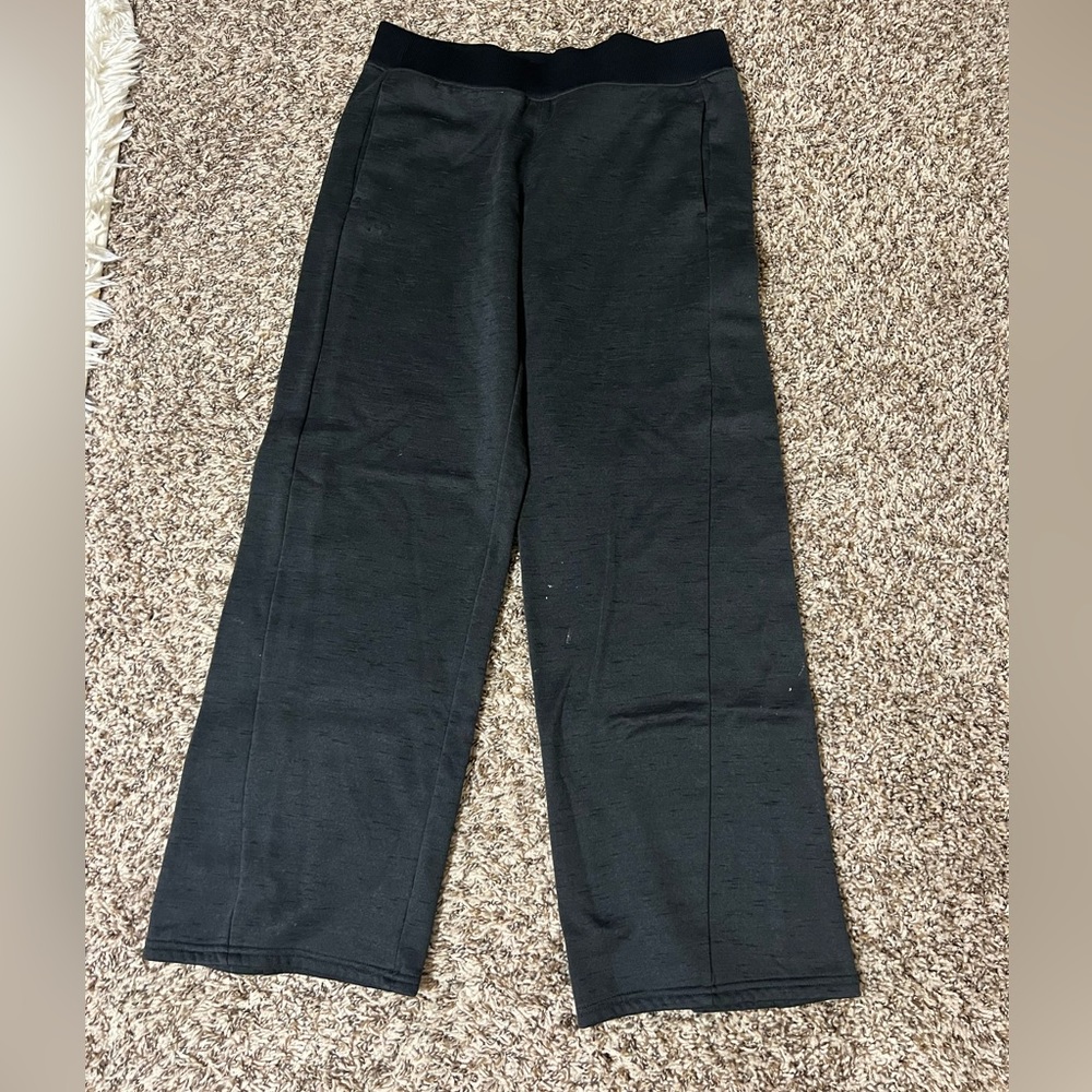 WOMENS UNDER ARMOUR SWEATS